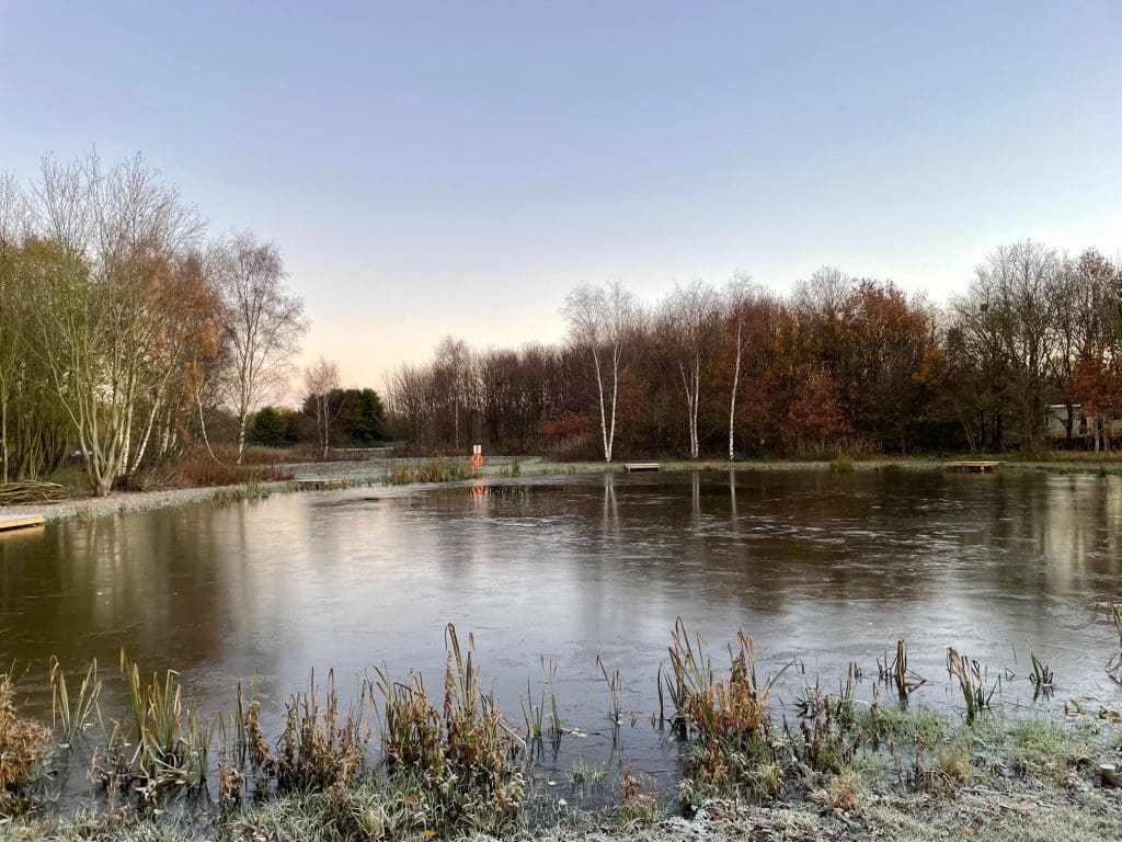  COMMON AREA NORTH OF THE HOUSES BE COMPLETE, e.g. LAKE AND FOOTPATHS